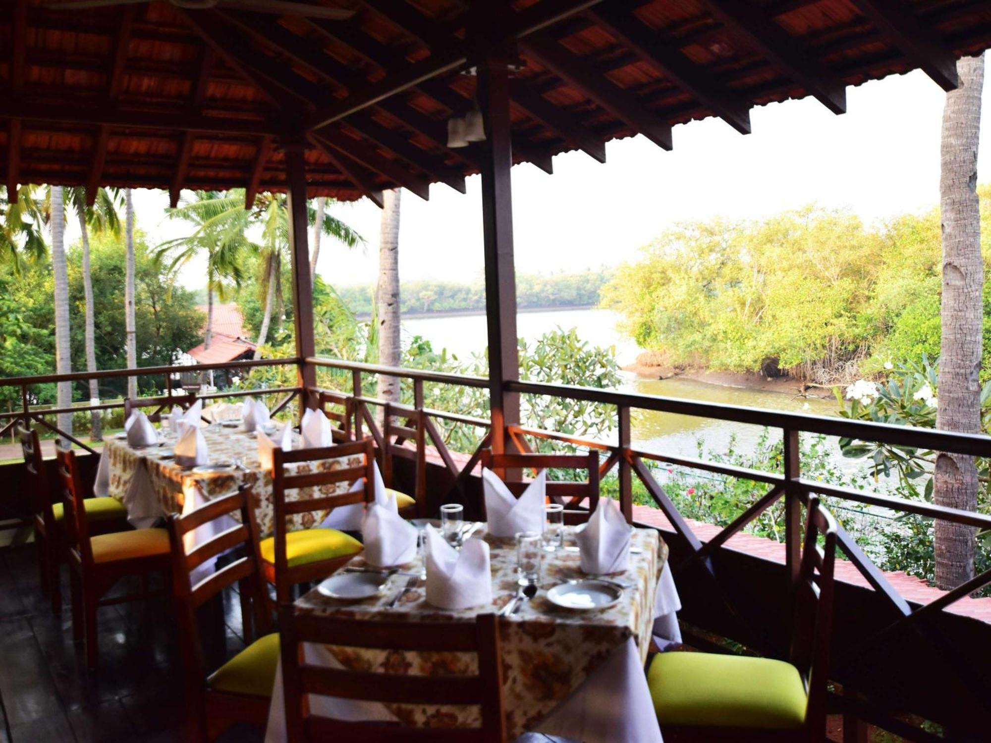 Mercure Goa Devaaya सहारा